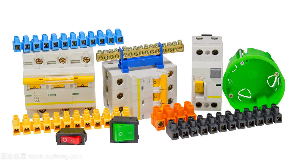 电动工具和组件工具包在电气安装中使用